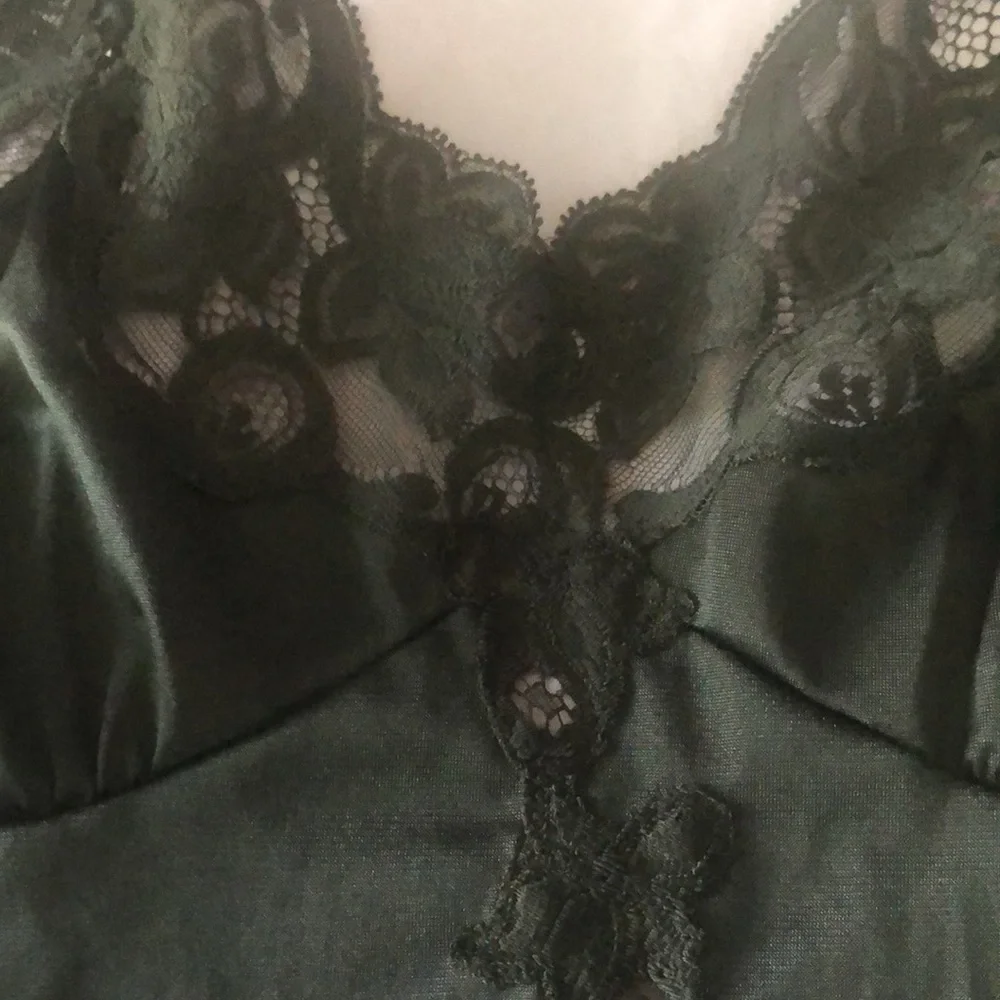 Vintage Vanity Fair black negligee/crisscross spaghetti straps/sz 36/anklelength - Picture 4 of 14